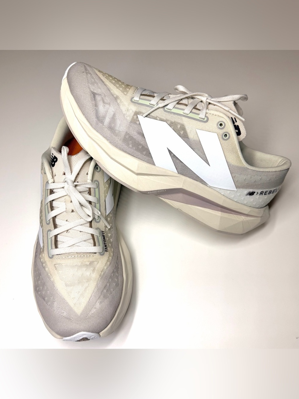 New Balance Women’s Sydney Signature Collection FuelCell Rebel Sneakers size-11